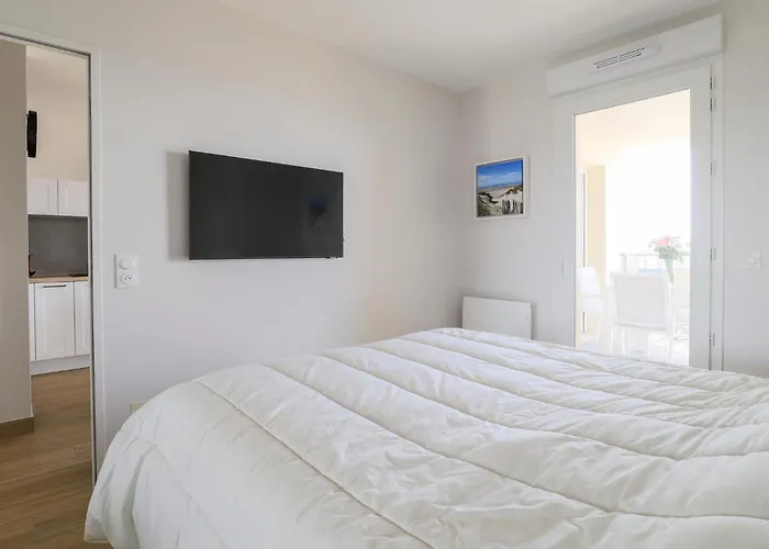 Stunning In Апартаменты Стелла-Плаж